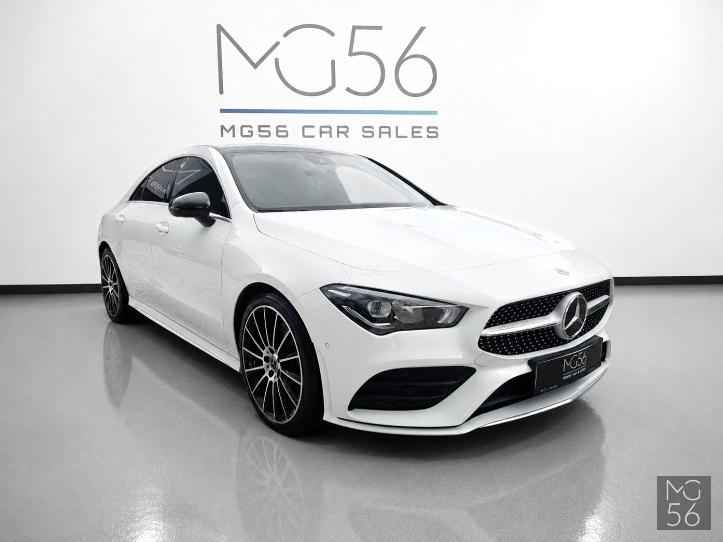 Mercedes-Benz CLA 250 Coupe AMG Line Distronic Digital White Metallic - Mercedes-Benz