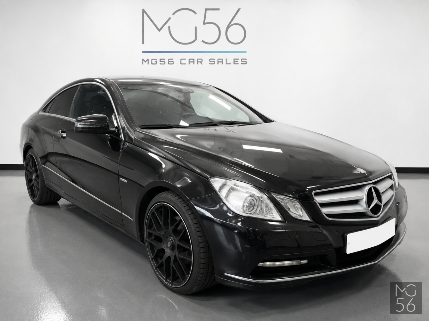 Mercedes-Benz E 220 CDI Coupé Multicontour Obsidian Black - Mercedes-Benz