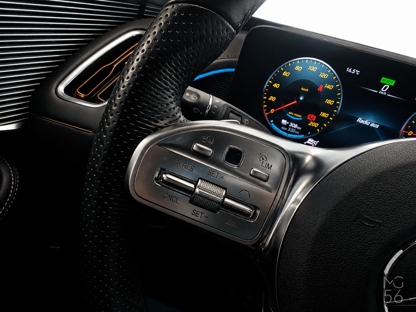 Mercedes-Benz EQC 400 4MATIC AMG Line Distronic Obsidian Black Metallic - Mercedes-Benz