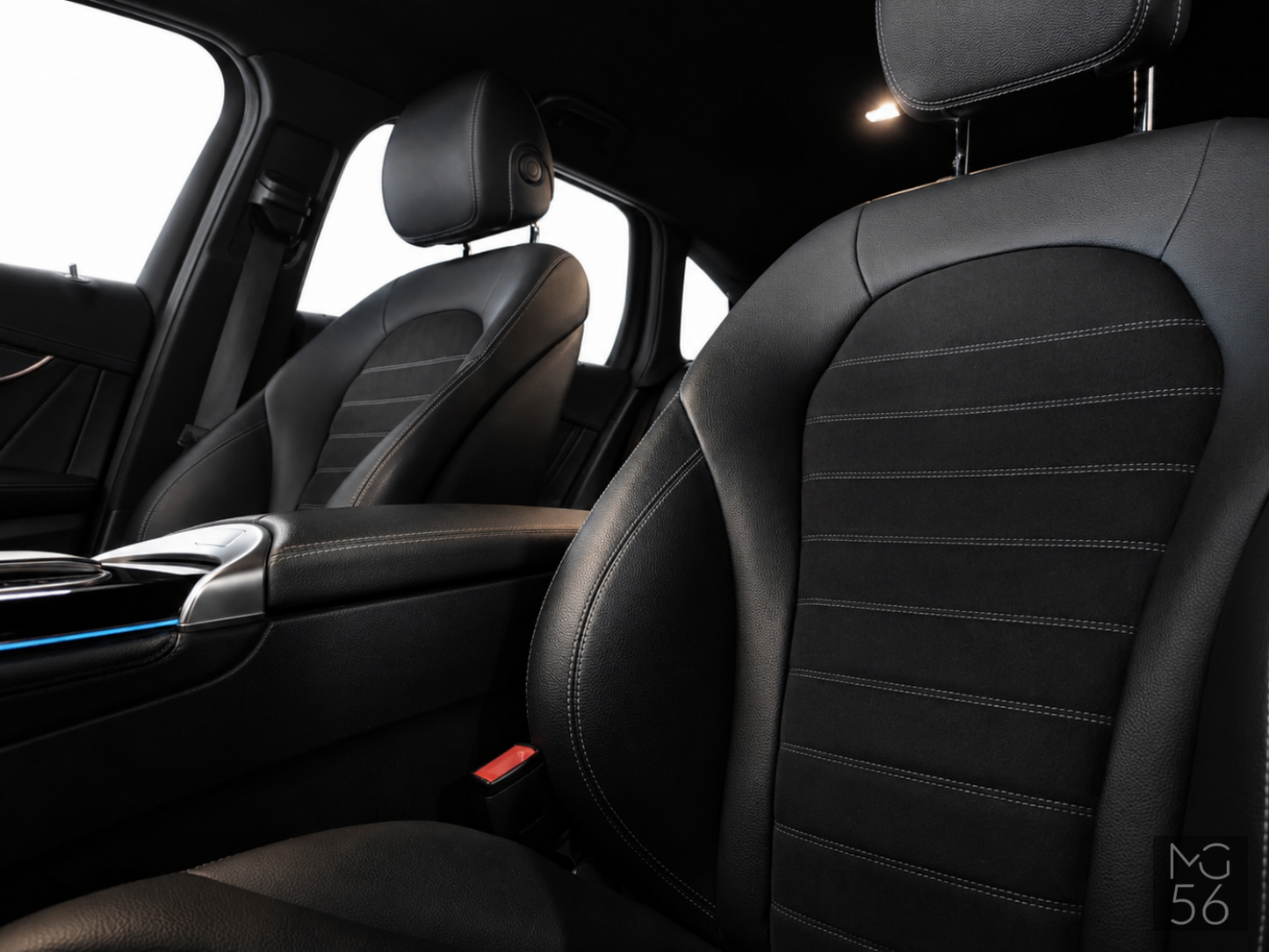 Mercedes-Benz EQC 400 4MATIC AMG Line Distronic Obsidian Black Metallic - Mercedes-Benz