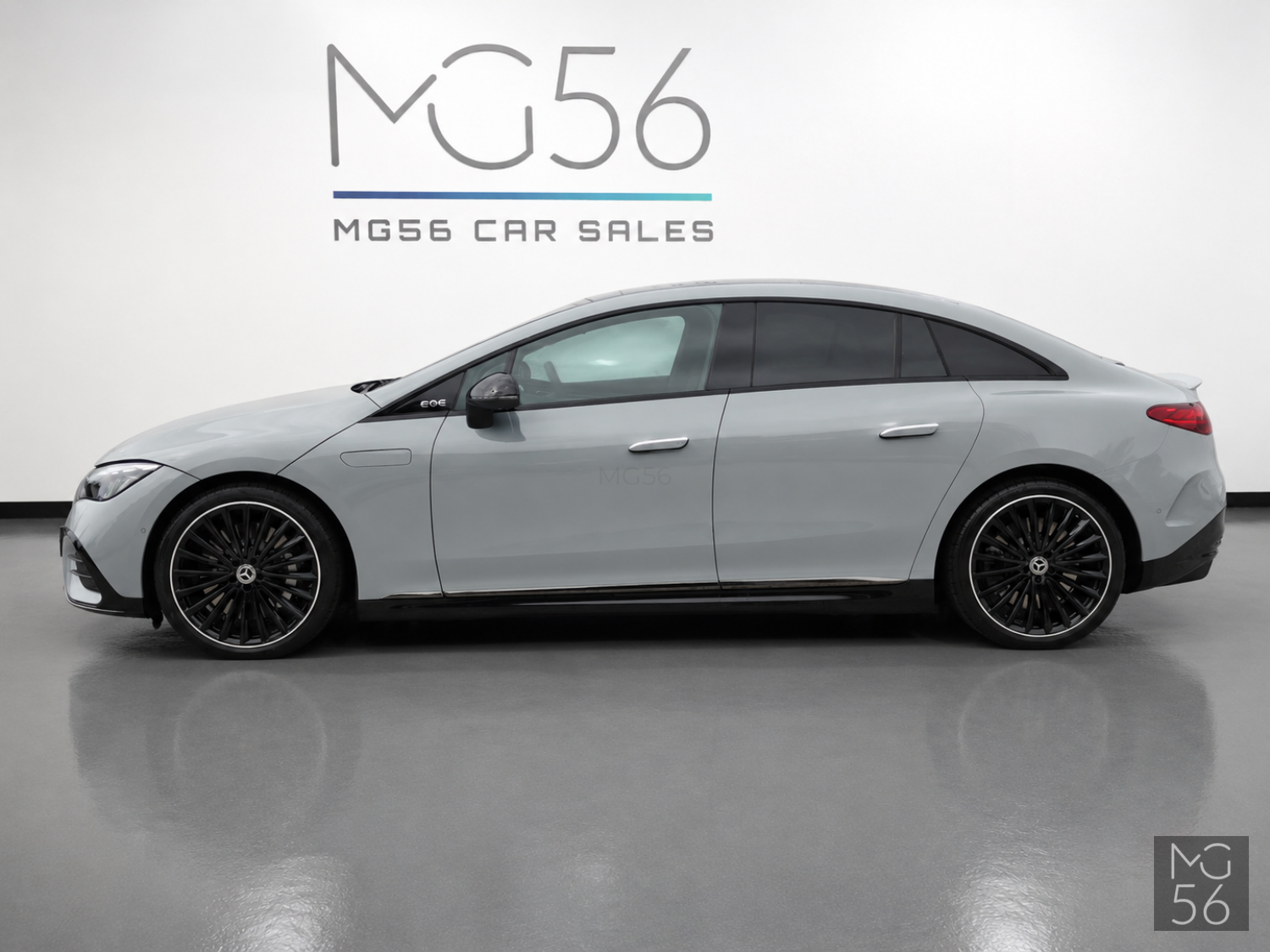Mercedes-Benz EQE 500 4MATIC AMG Line AIRMATIC Alpine Grey - Mercedes-Benz