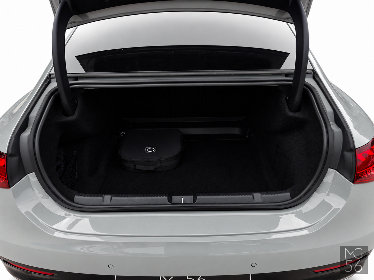Mercedes-Benz EQE 500 4MATIC AMG Line AIRMATIC Alpine Grey - Mercedes-Benz