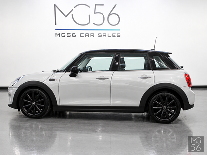 MINI Cooper D F55 White Silver Metallic - MINI
