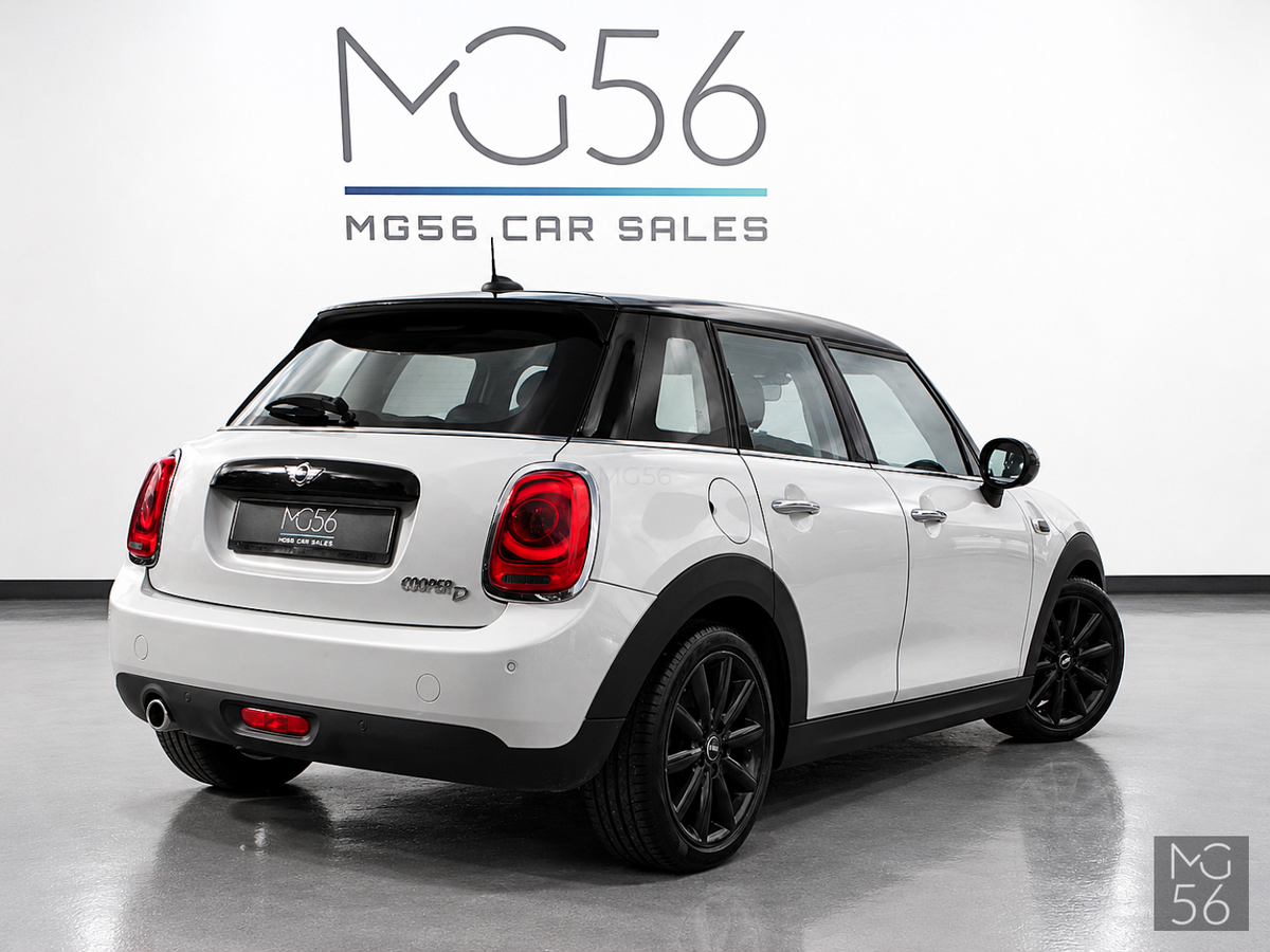 MINI Cooper D F55 White Silver Metallic - MINI