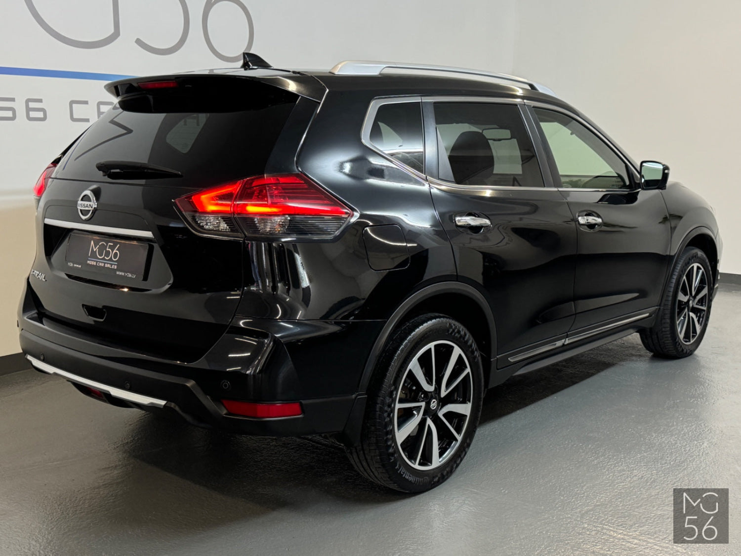 Nissan X-Trail Black Pearl 2.0 dCi TEKNA Nissan