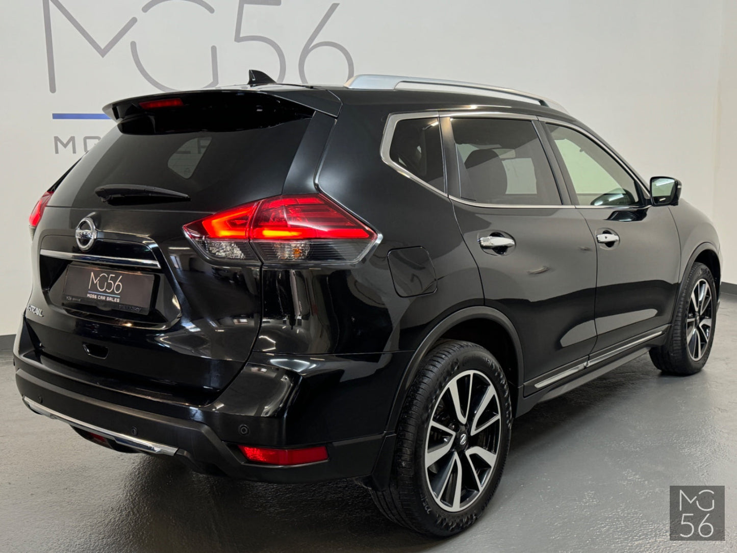 Nissan X-Trail Black Pearl 2.0 dCi TEKNA Nissan