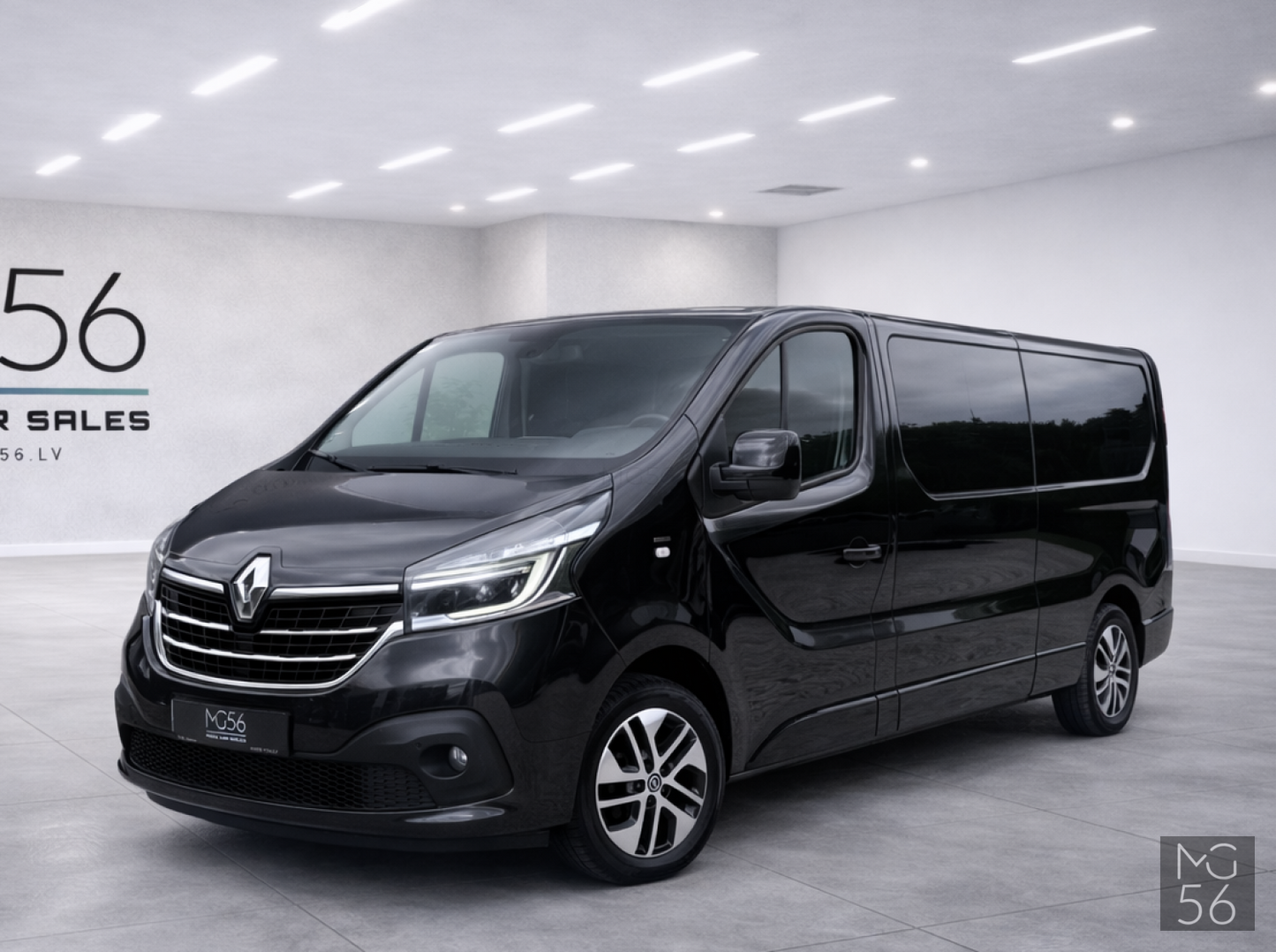 Renualt Trafic L2 8 seats Renault