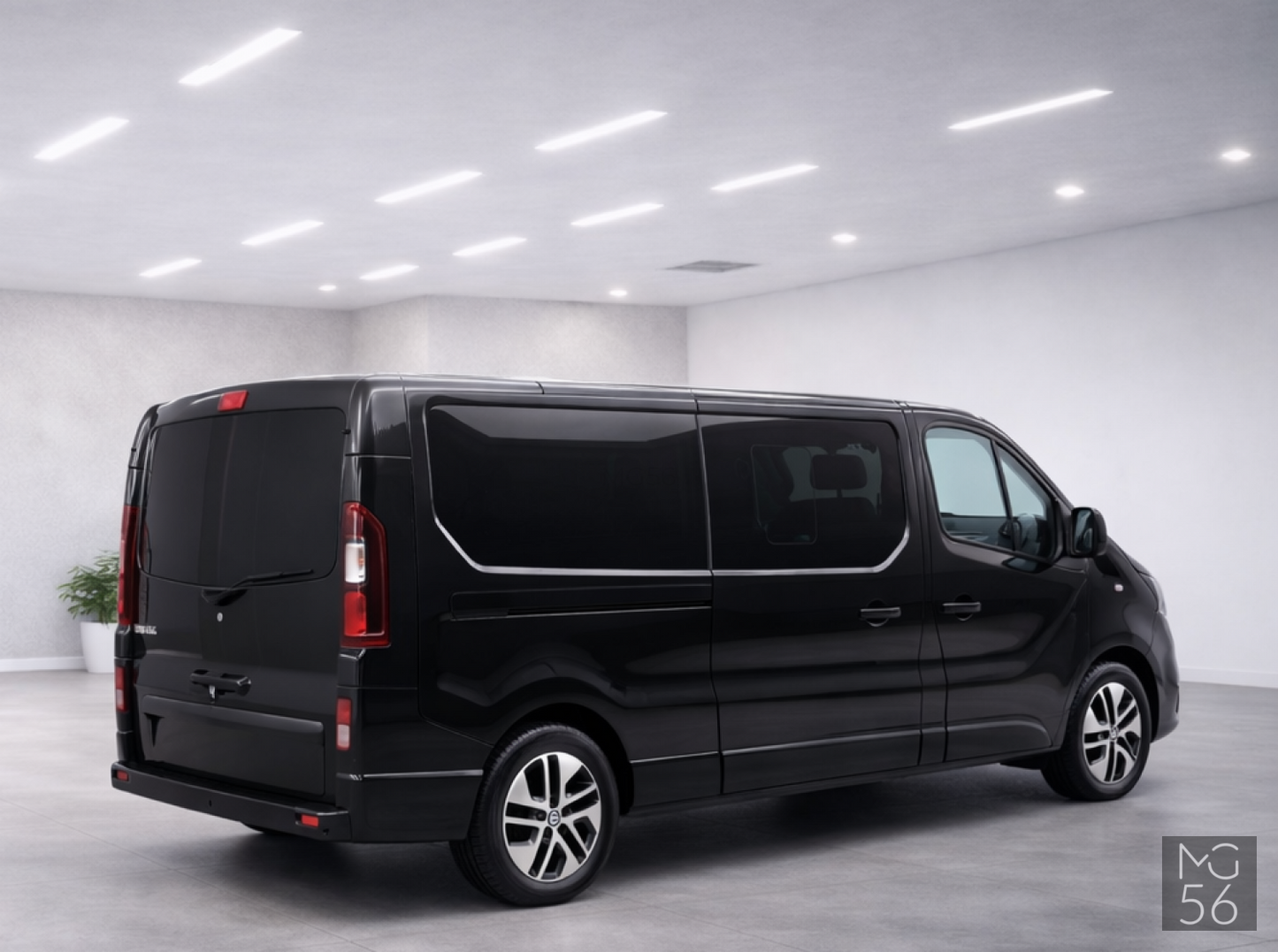 Renualt Trafic L2 8 seats Renault