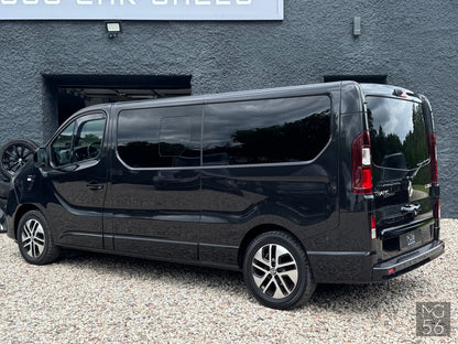 Renualt Trafic L2 8 seats Renault