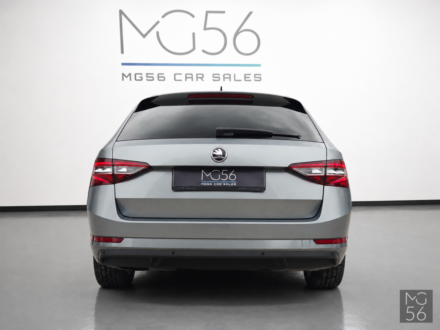 Škoda Superb Combi 1.6 TDI Xenon AFS Business Grey Metallic - Škoda