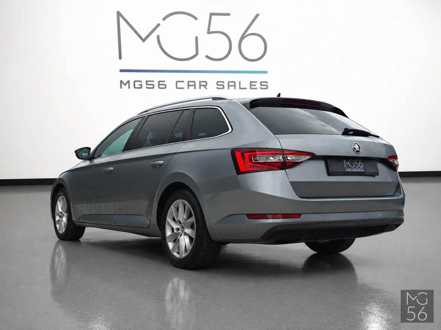 Škoda Superb Combi 1.6 TDI Xenon AFS Business Grey Metallic - Škoda