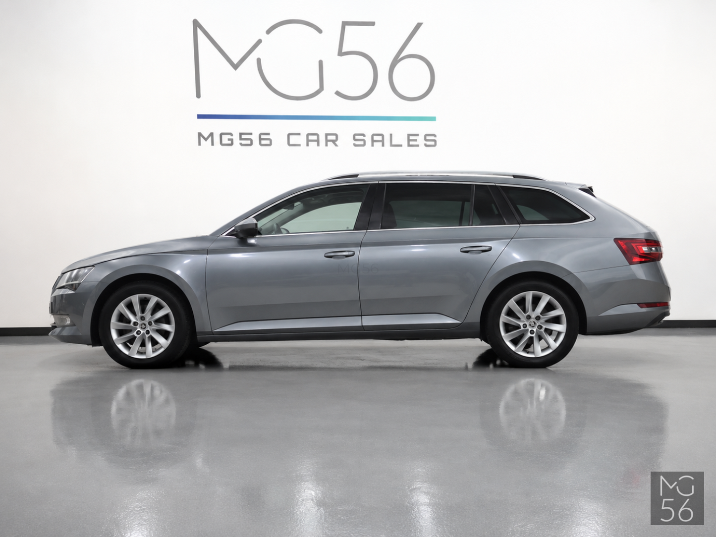 Škoda Superb Combi 1.6 TDI Xenon AFS Business Grey Metallic - Škoda