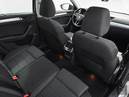 Škoda Superb Combi 1.6 TDI Xenon AFS Business Grey Metallic - Škoda