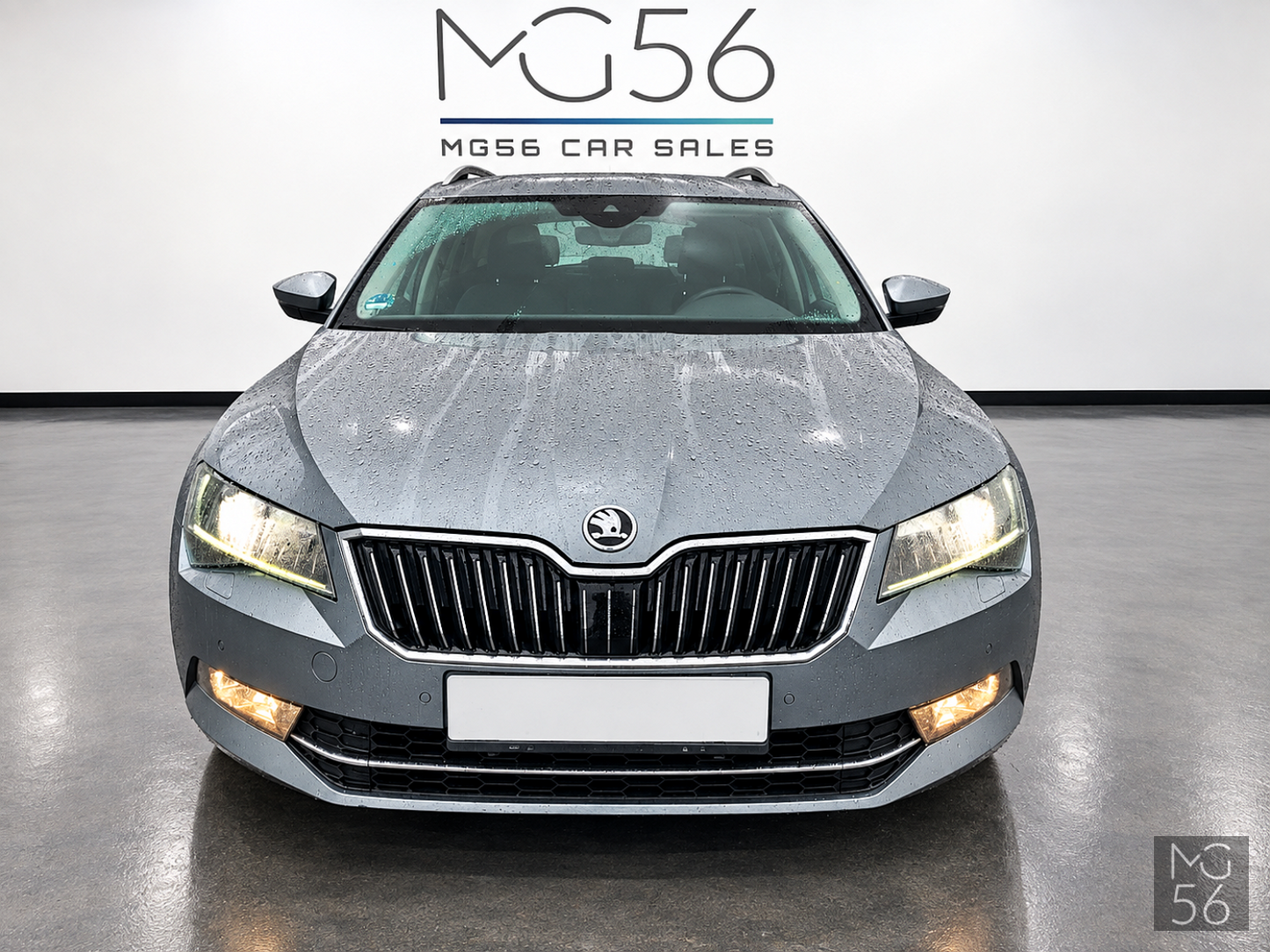 Škoda Superb Combi 1.8 TSI L&K DCC KESSY Business Grey Metallic - Škoda