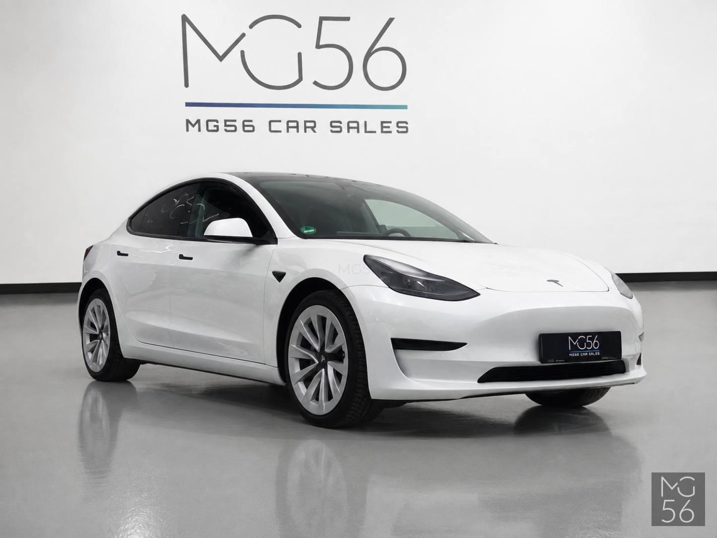 Tesla Model 3 Rear-Wheel Drive Autopilot Pearl White - Tesla