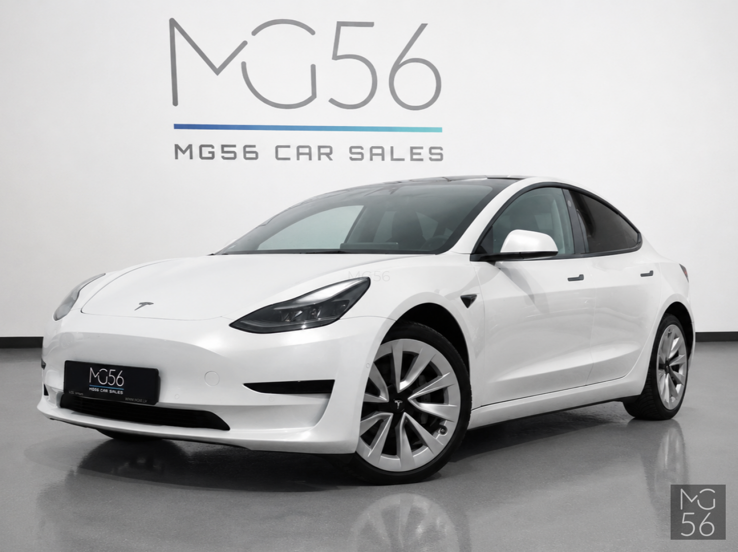 Tesla Model 3 Rear-Wheel Drive Autopilot Pearl White - Tesla