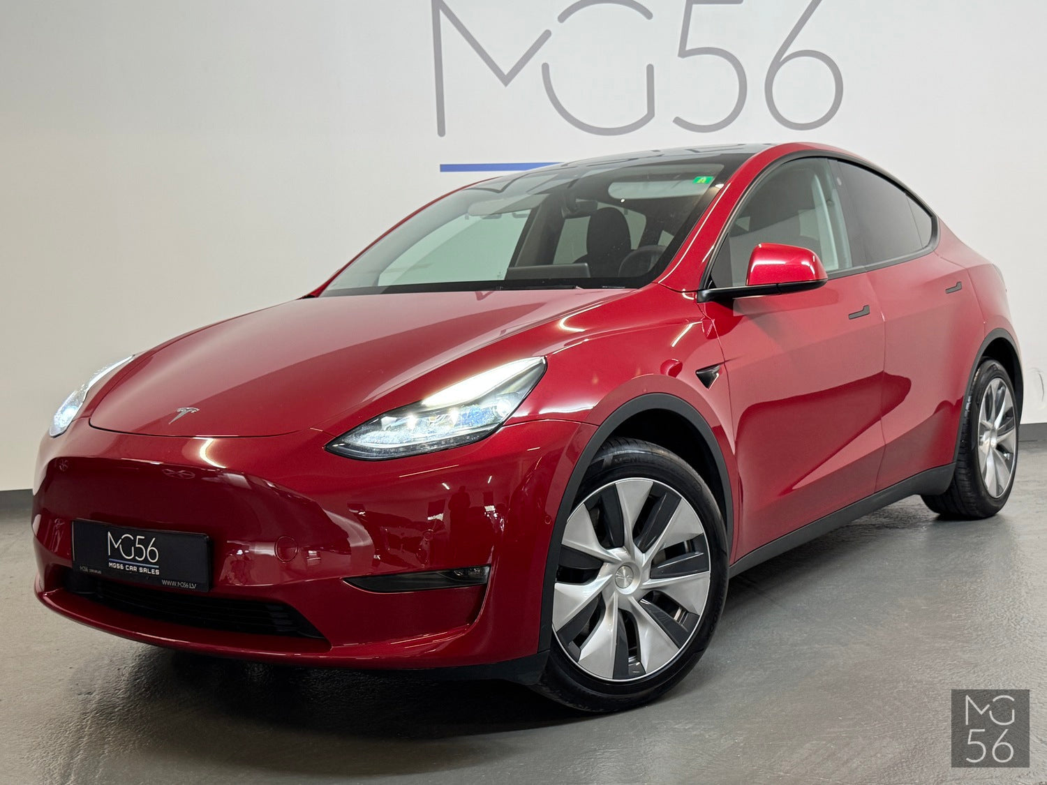 Tesla Model Y Long Range Dual AWD Tesla