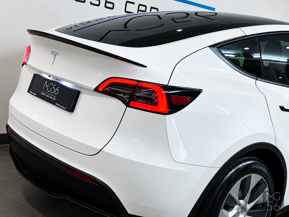 Tesla Model Y RWD 220kW 62kWh Autopilot Premium Connectivity Pearl White - Tesla