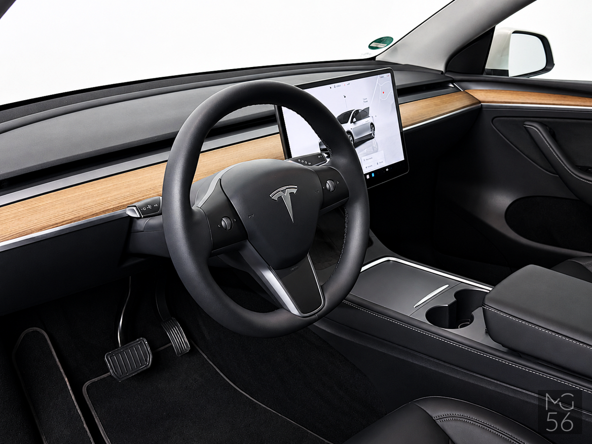 Tesla Model Y RWD 220kW 62kWh Autopilot Premium Connectivity Pearl White - Tesla