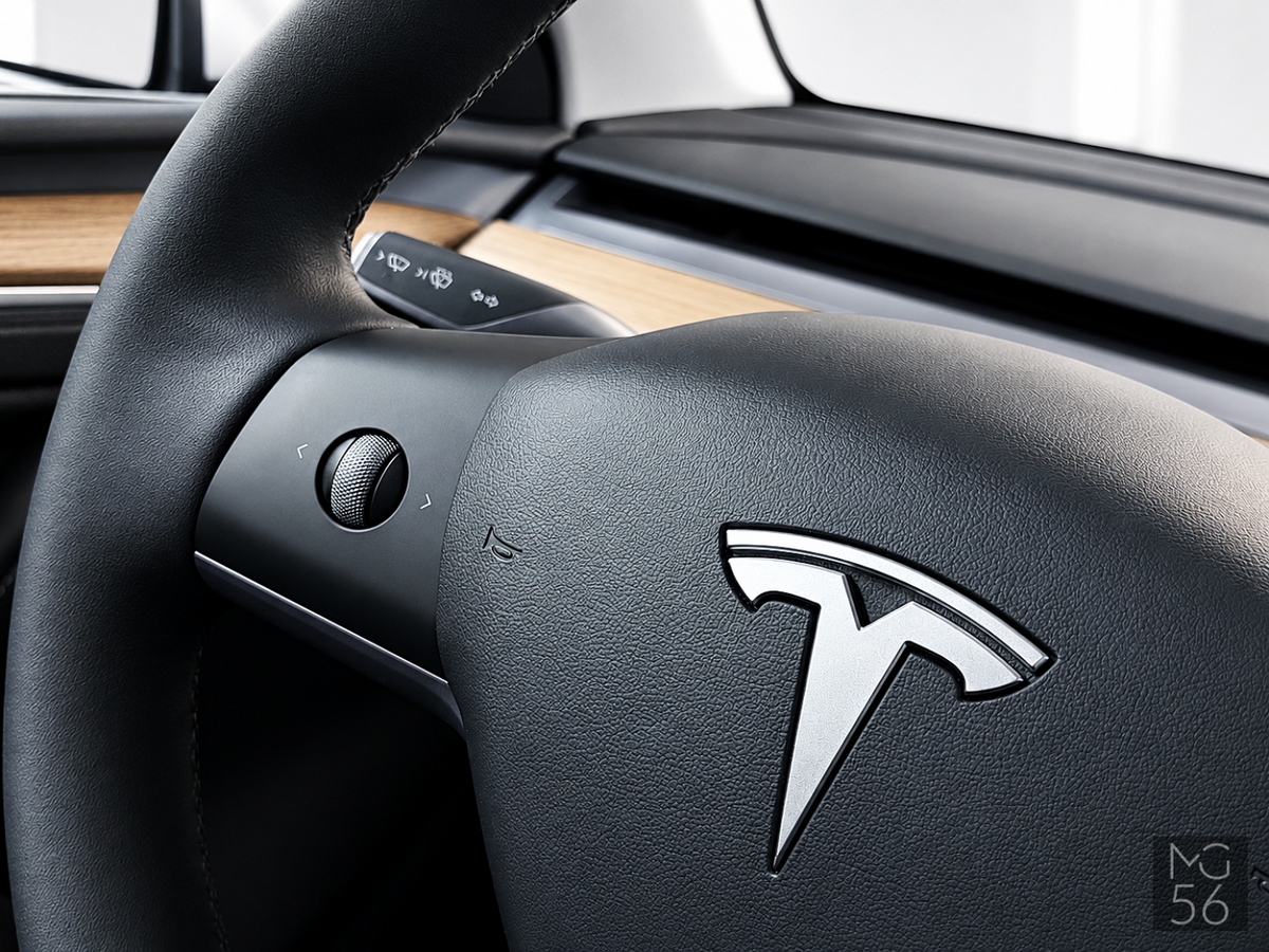 Tesla Model Y RWD 220kW 62kWh Autopilot Premium Connectivity Pearl White - Tesla