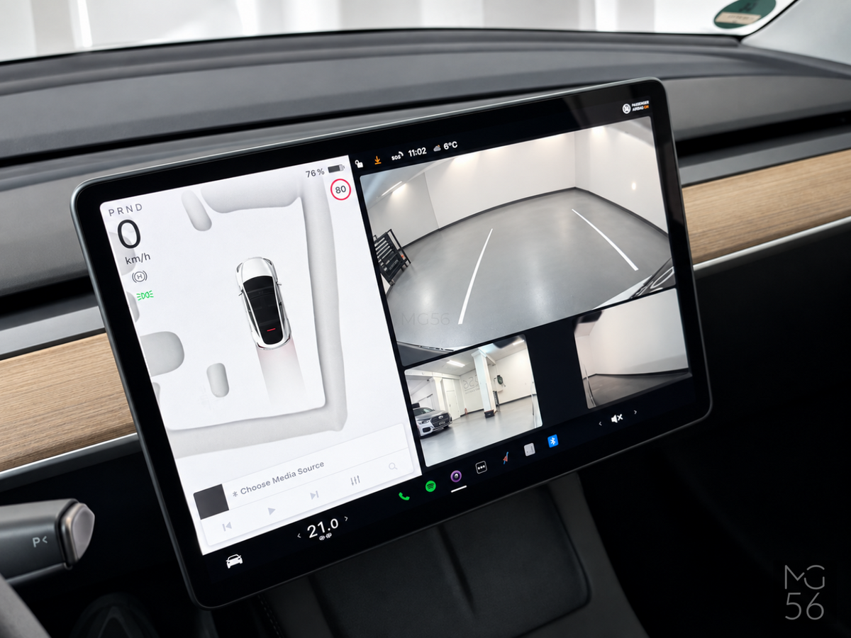 Tesla Model Y RWD 220kW 62kWh Autopilot Premium Connectivity Pearl White - Tesla