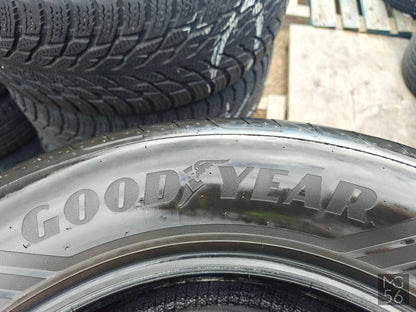 Triangle Advantex SUV - 235.65/R18 (2x) Goodyear Eagle F1 - 235/65/R18 (2x) - R18