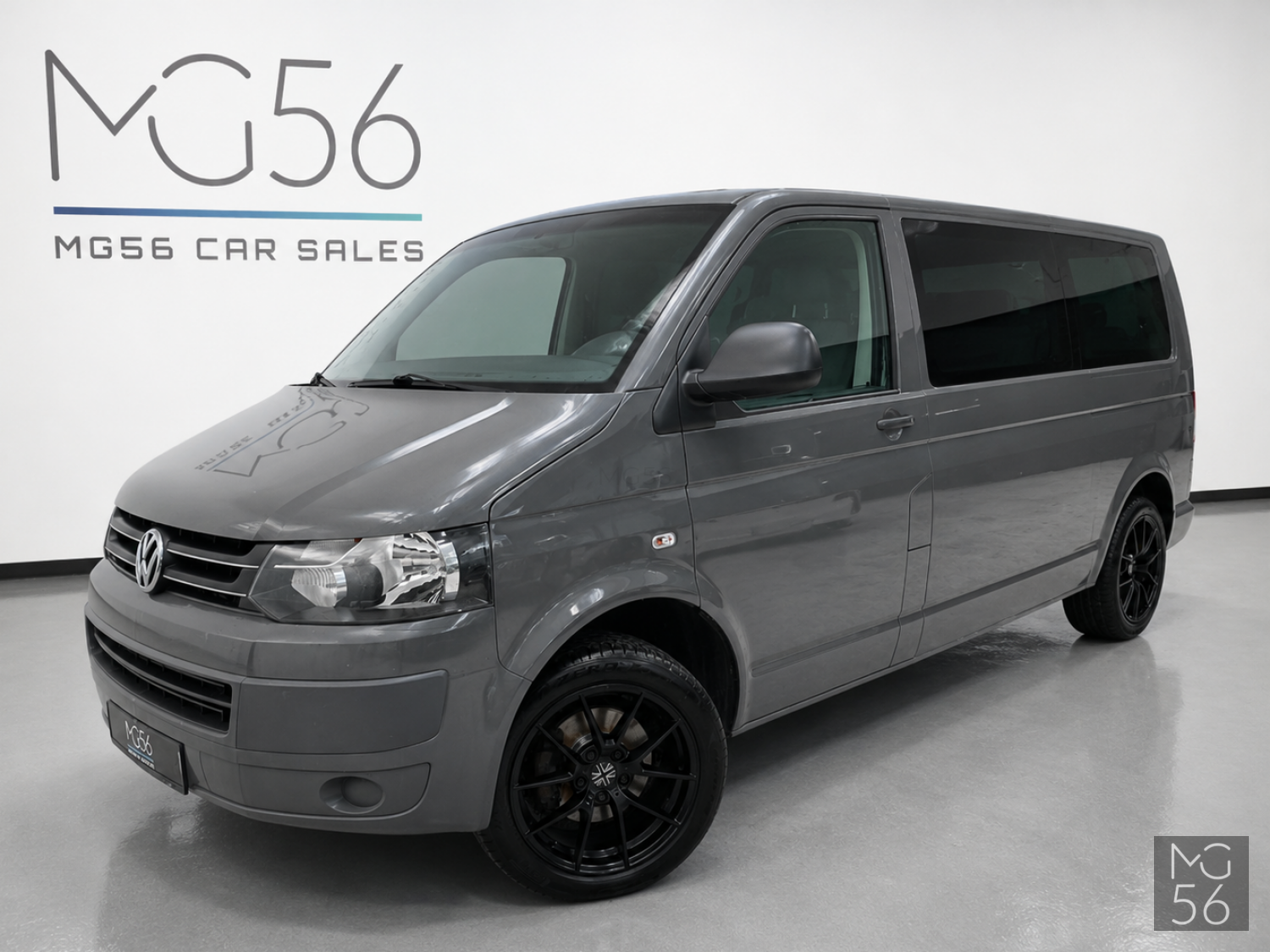 Volkswagen Transporter T5 LWB 8 seats - VW