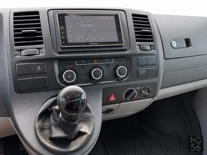Volkswagen Transporter T5 LWB 8 seats - VW