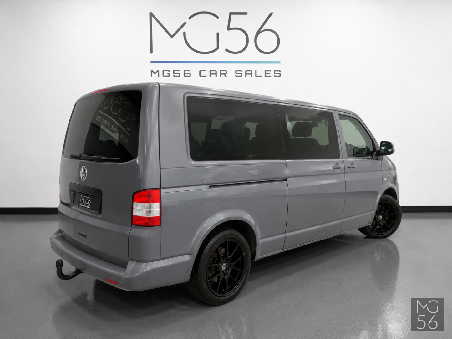 Volkswagen Transporter T5 LWB 8 seats - VW