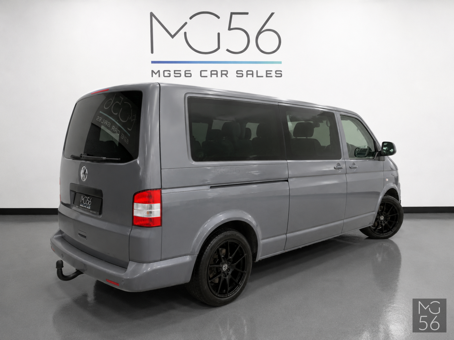 Volkswagen Transporter T5 LWB 8 seats - VW