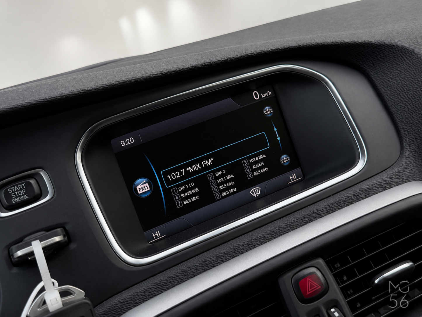Volvo V40 T4 Kinetic Powershift Titanium Grey Metallic - Volvo