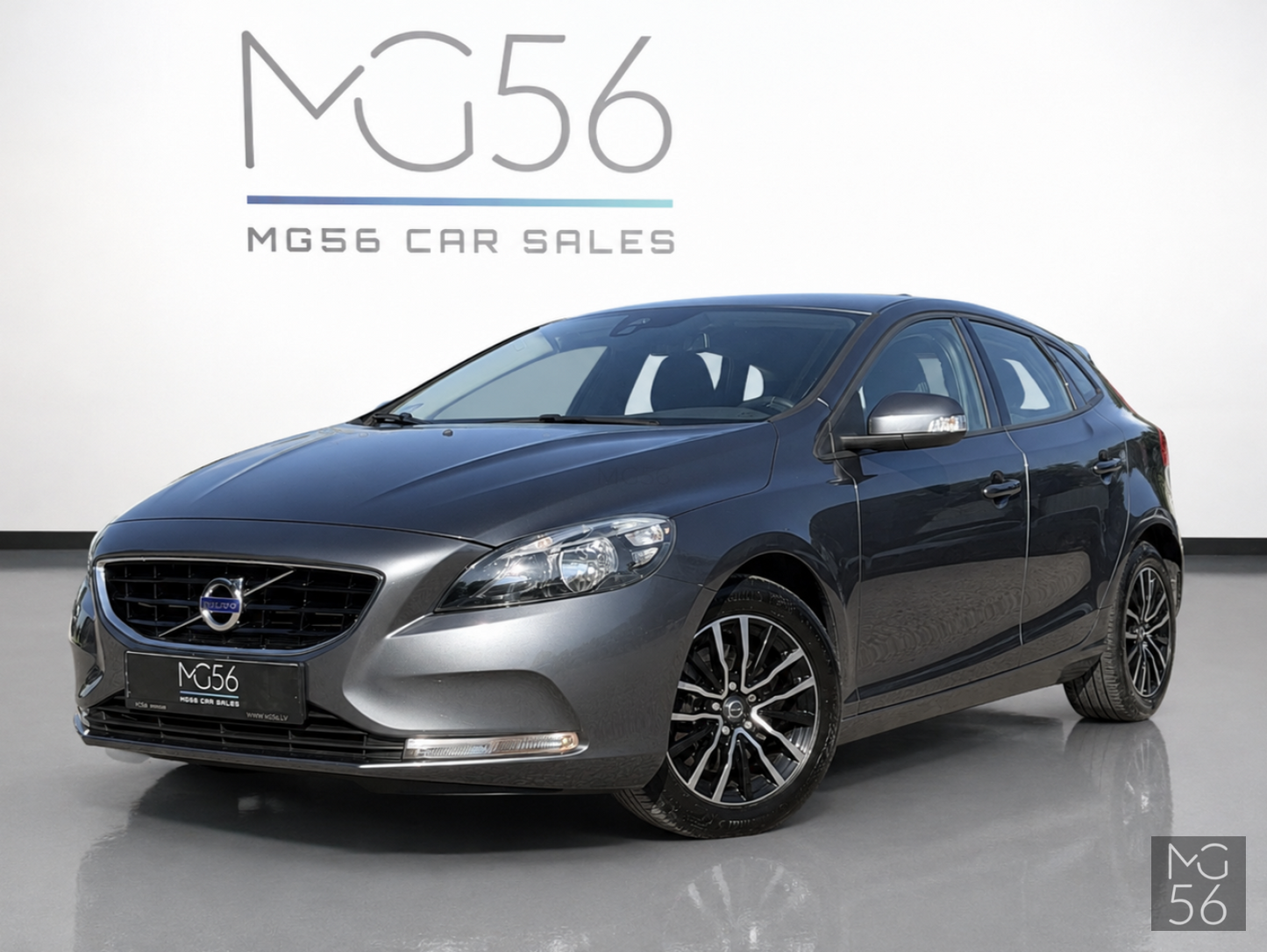 Volvo V40 T4 Kinetic Powershift Titanium Grey Metallic - Volvo