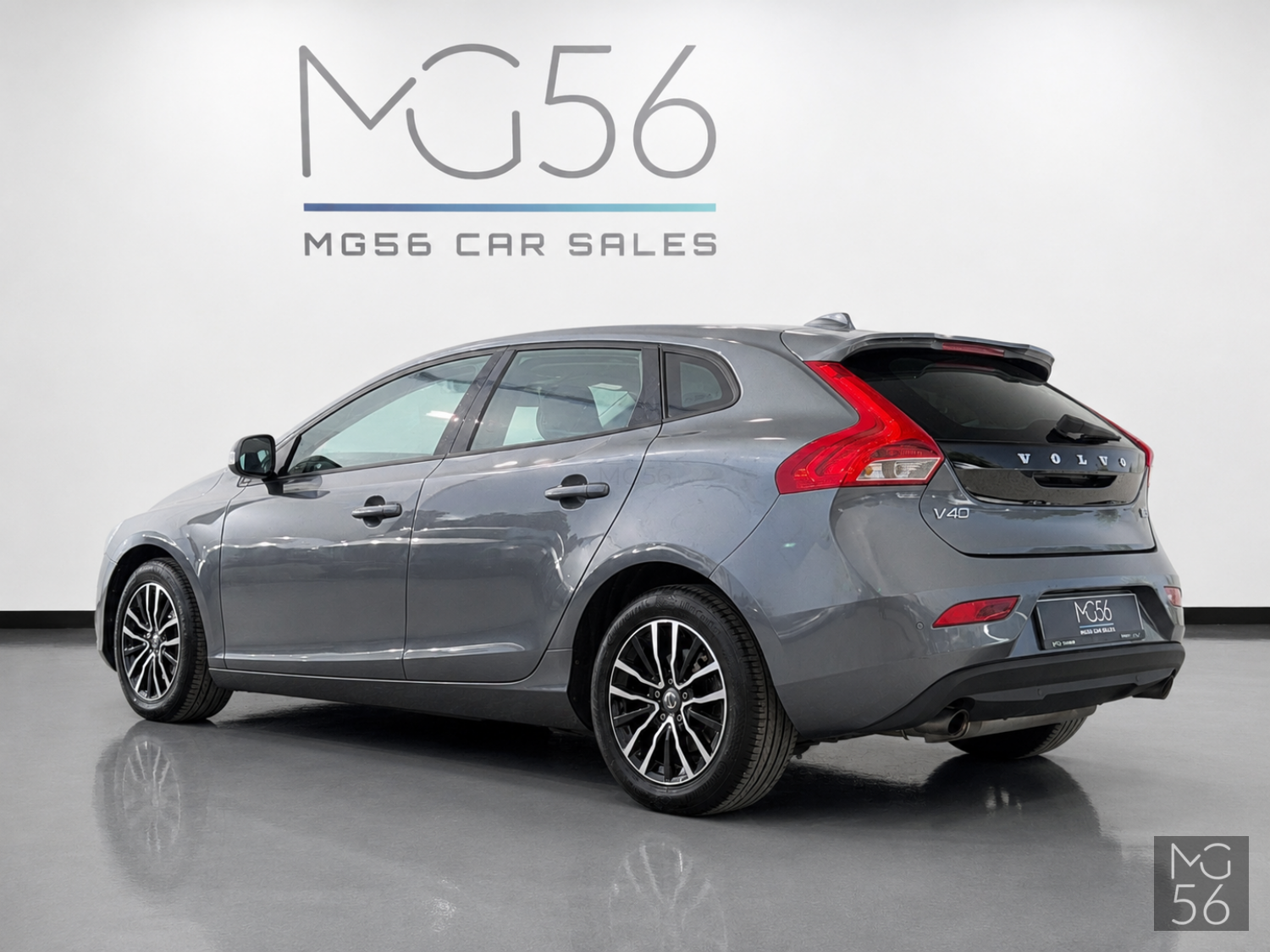 Volvo V40 T4 Kinetic Powershift Titanium Grey Metallic - Volvo