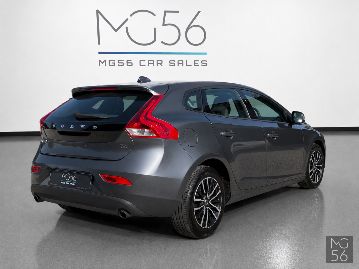 Volvo V40 T4 Kinetic Powershift Titanium Grey Metallic - Volvo