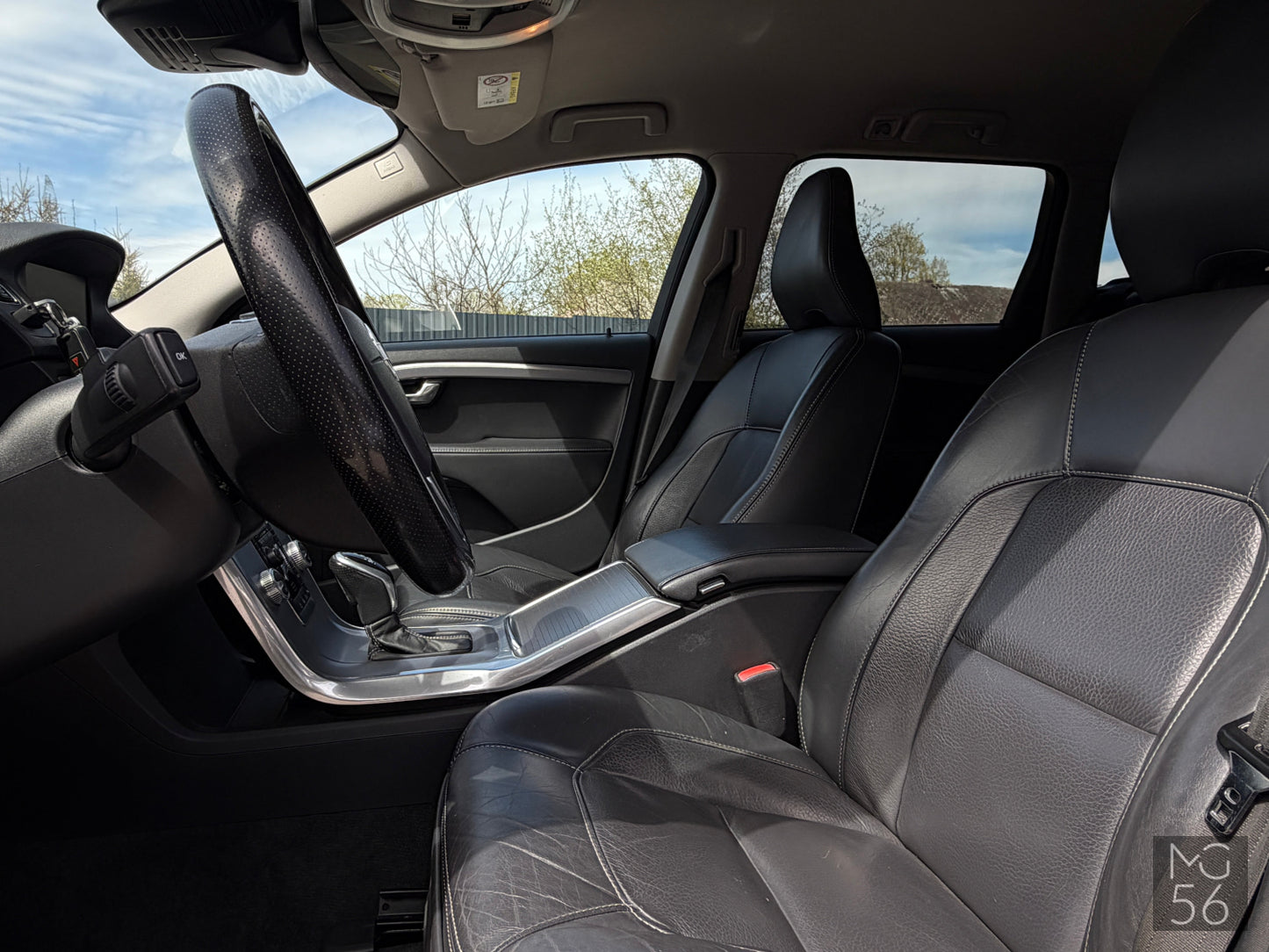 Volvo XC70 D4 Dynamic Webasto R-Design Magic Blue - Volvo