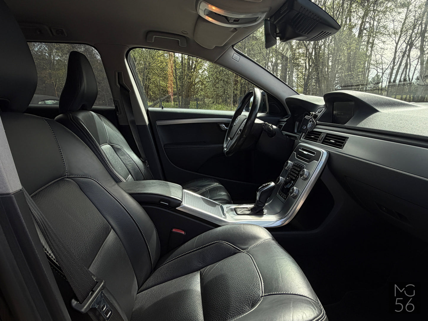 Volvo XC70 D4 Dynamic Webasto R-Design Magic Blue - Volvo
