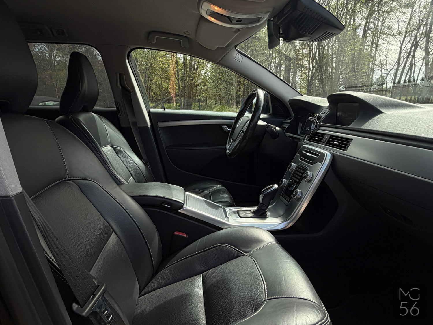 Volvo XC70 D4 Dynamic Webasto R-Design Magic Blue - Volvo
