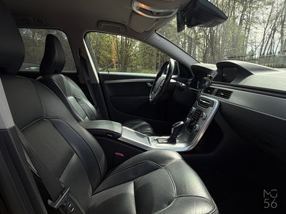 Volvo XC70 D4 Dynamic Webasto R-Design Magic Blue - Volvo