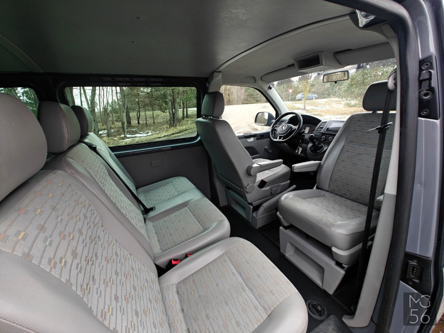 VW Transporter T5 LWB 8 seats VW