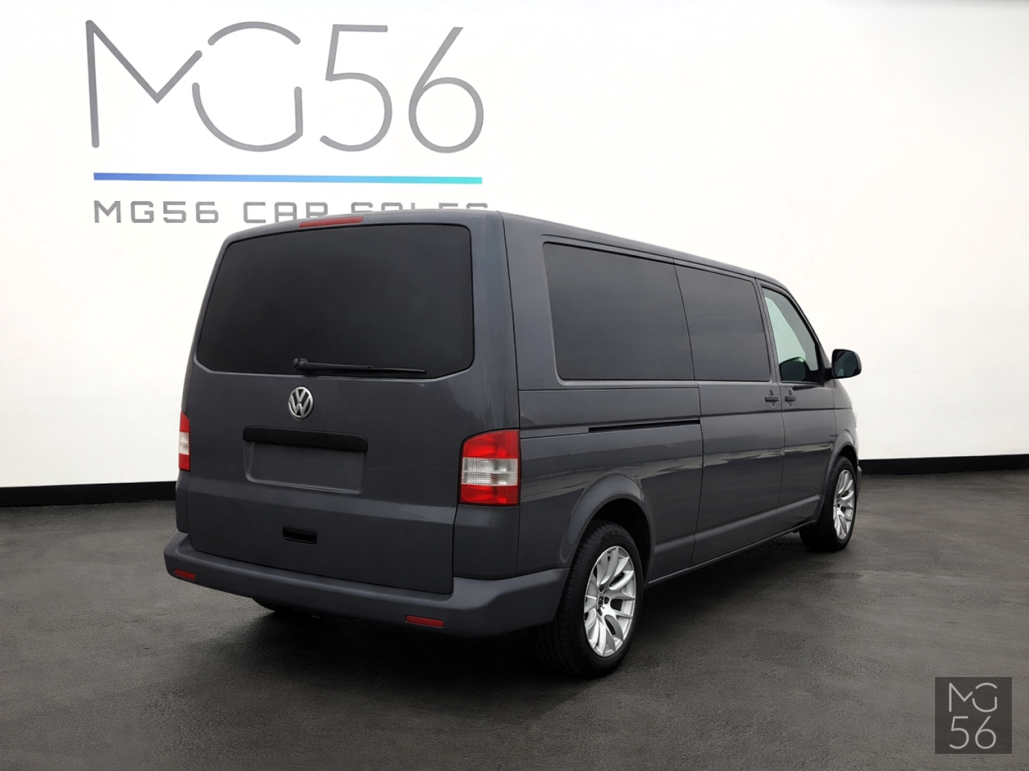 VW Transporter T5 LWB 8 seats VW