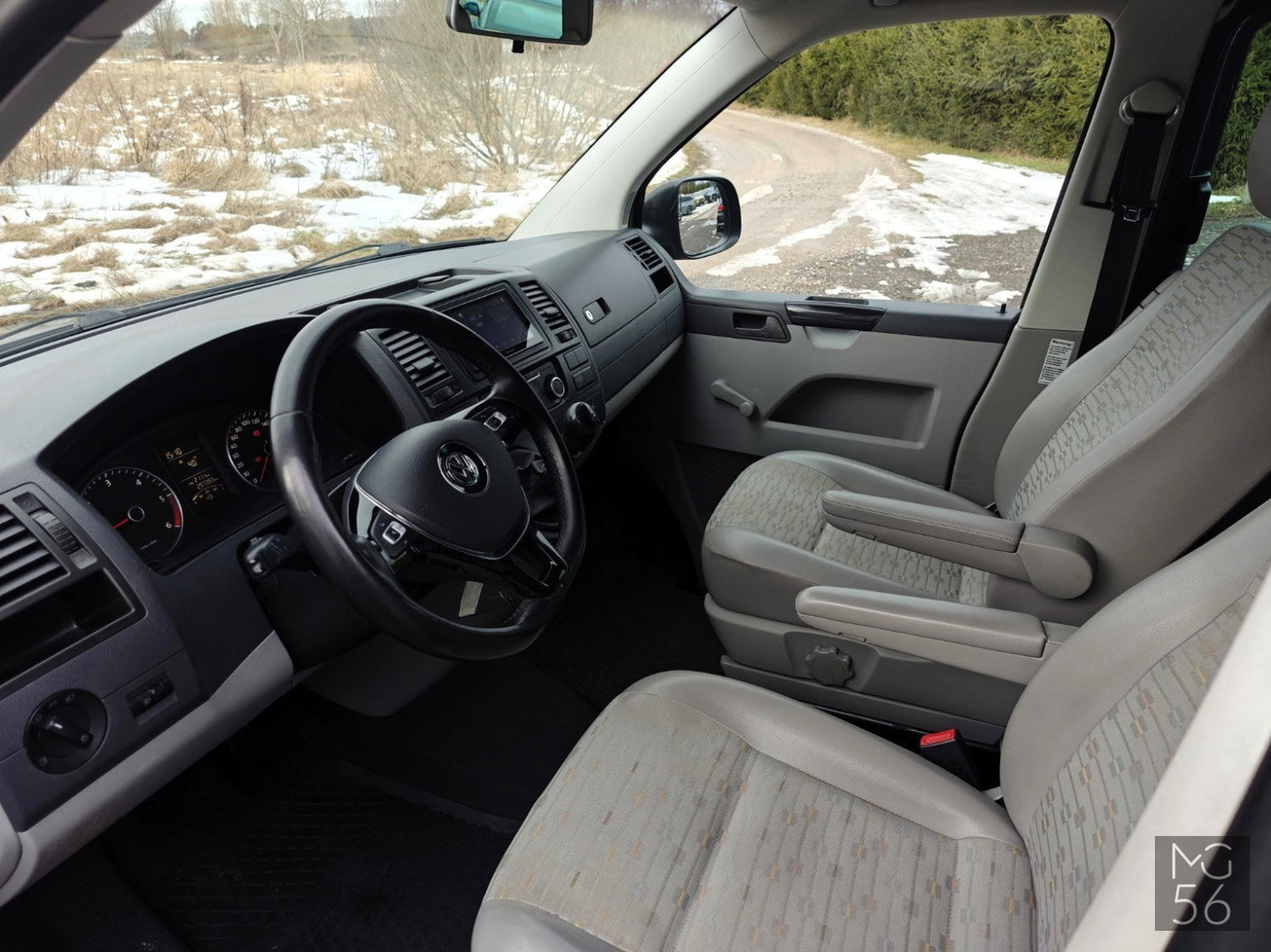 VW Transporter T5 LWB 8 seats VW